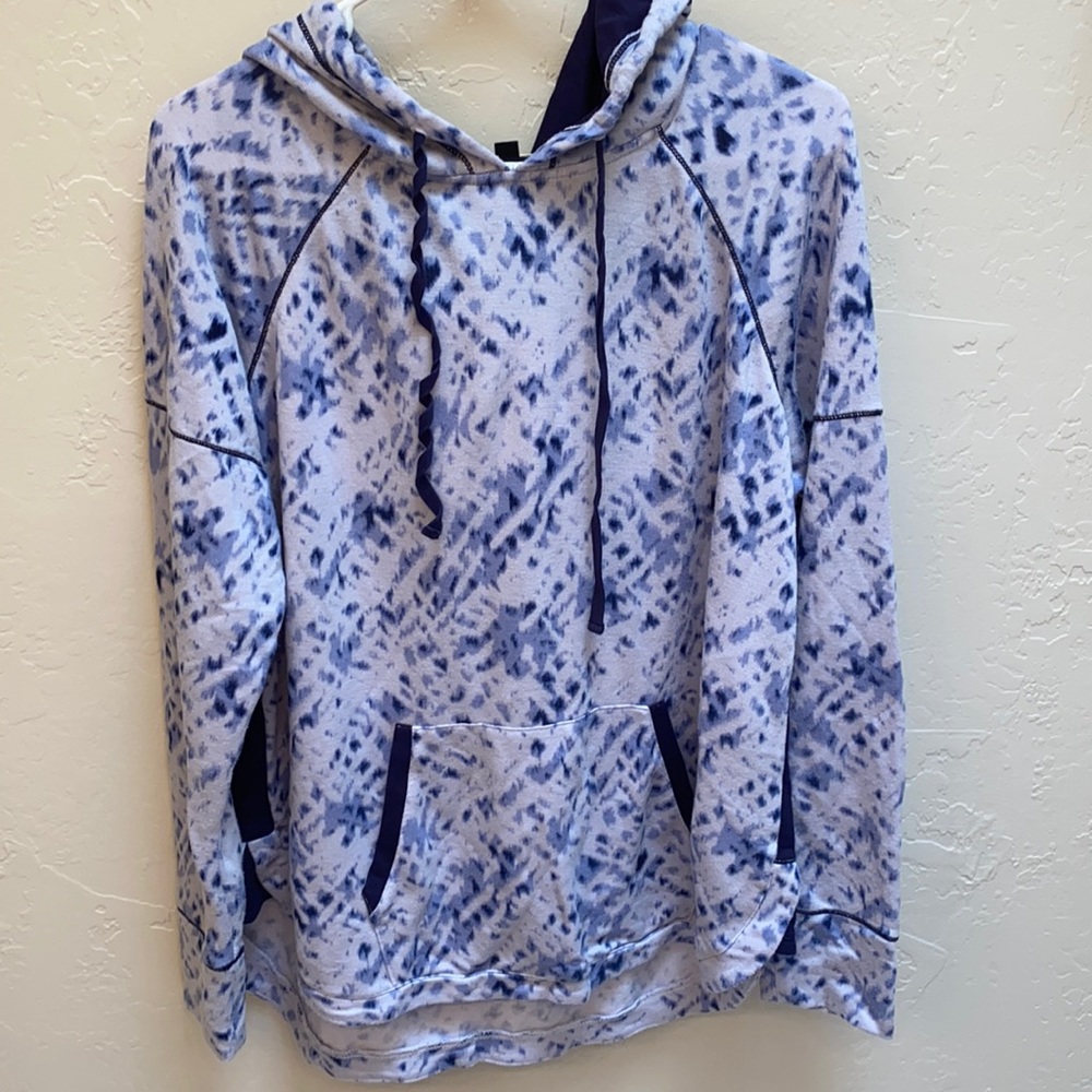 Vera Wang work out hoodie! Lightly worn!